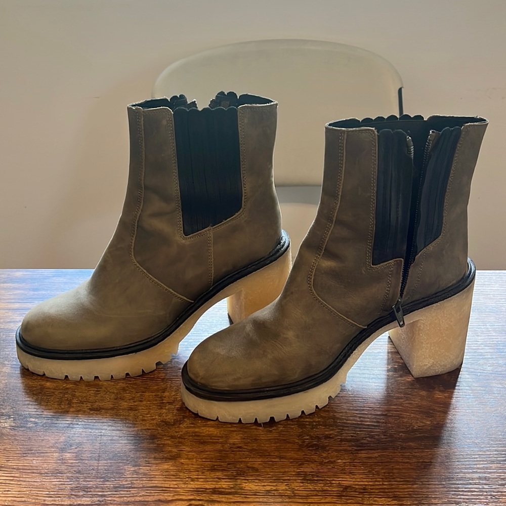 Free People James Chelsea Boots Deep Khaki